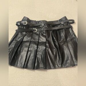 Commense Faux Leather Pleated Mini Skirt w/ Double Belt NWT Size L